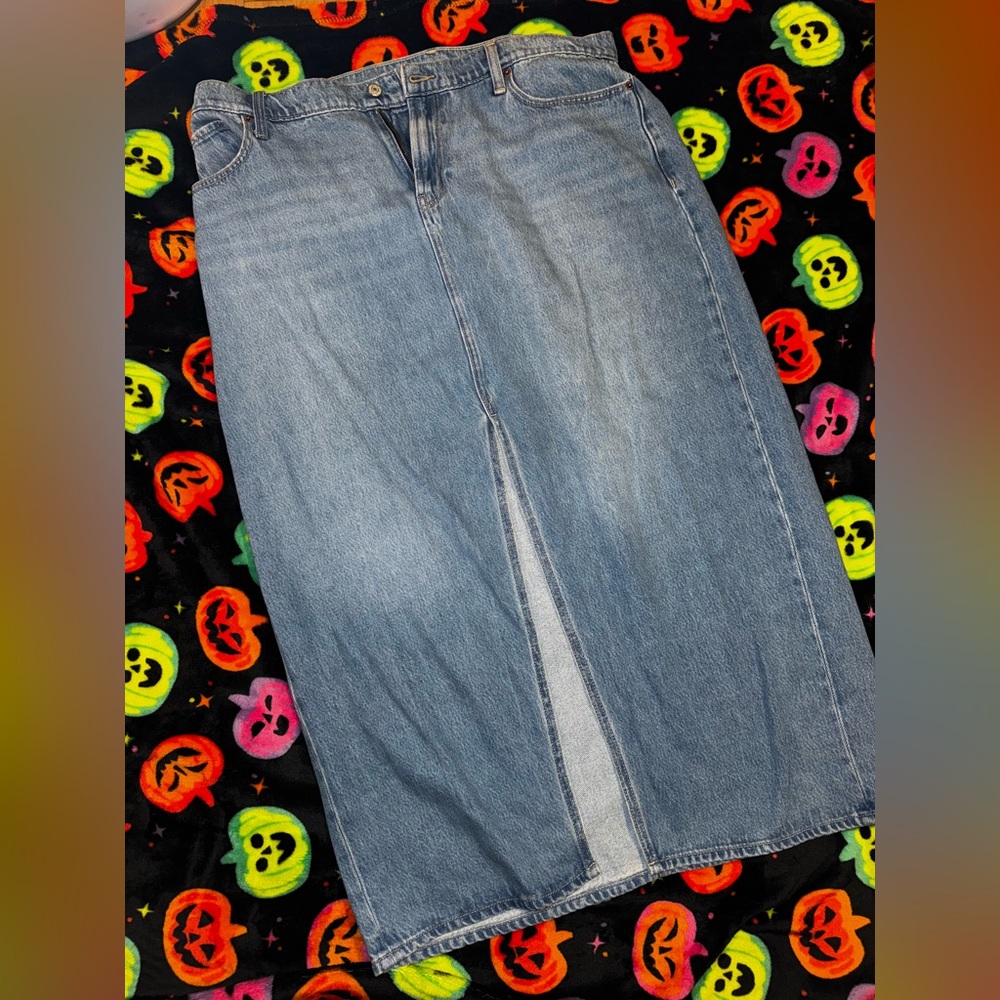 CLOSET CLEAN OUT Old Navy Light Blue Denim Skirt